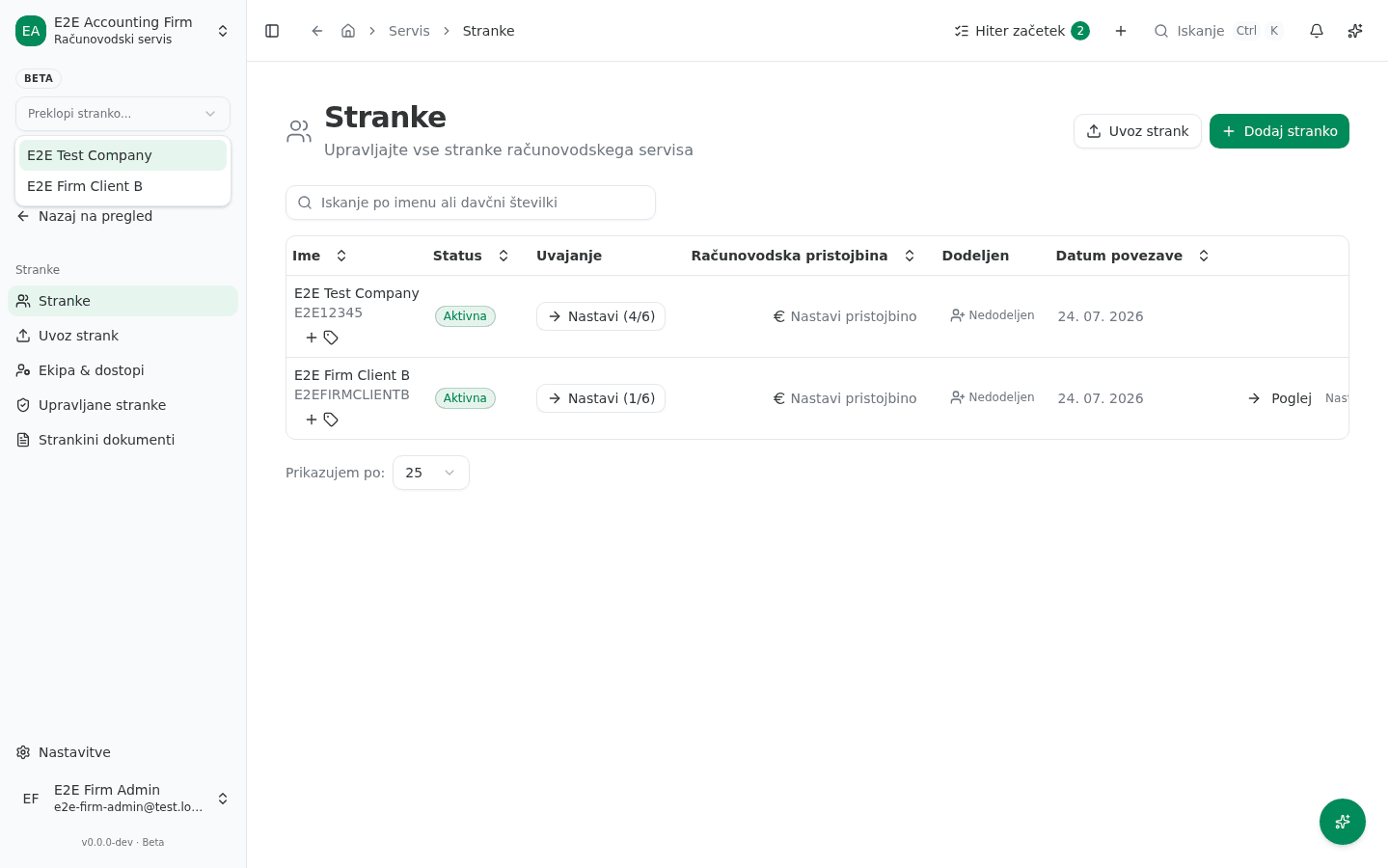 Odprt hitri preklopnik "Preklopi stranko..." s seznamom povezanih strank servisa